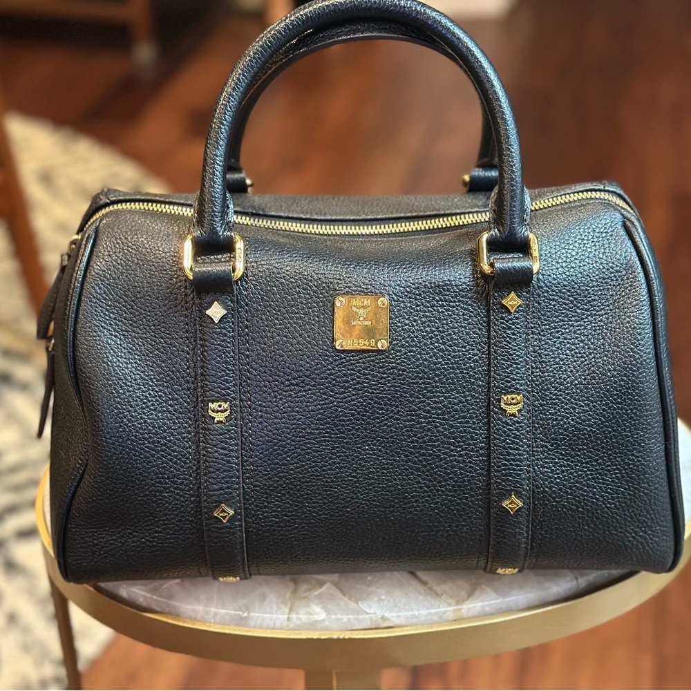 ❌Sold❌MCM Black Pebbled Leather Boston Bag with Gold Zipper - EUC 🔥